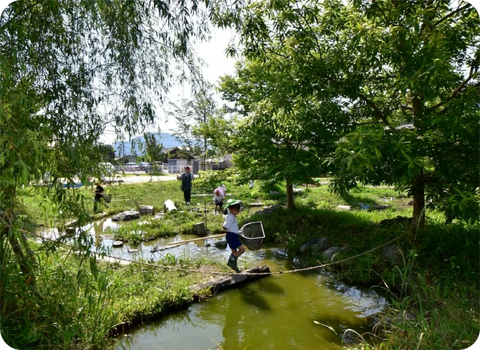 のびのびとした環境で子どもたちの五感を育てる